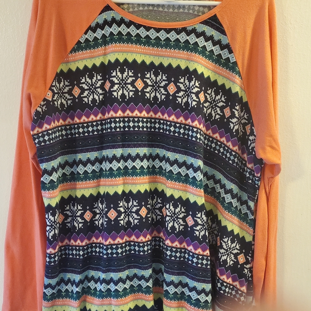 Multi-colored top - Picture 2 of 3